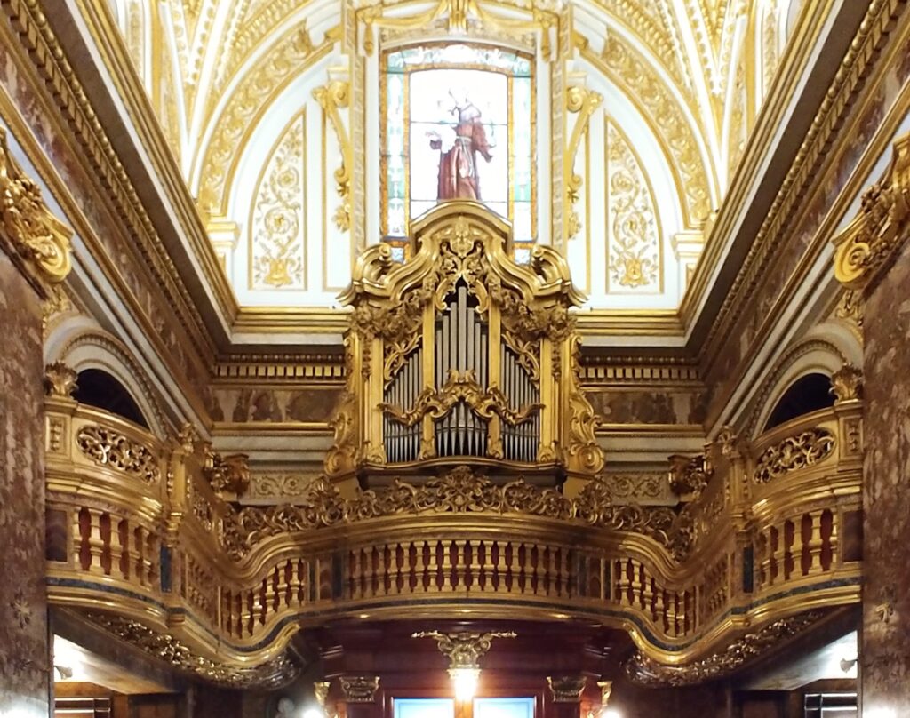 Chiesa-di-Sant_Antonio-dei-Portoghesi.jpg