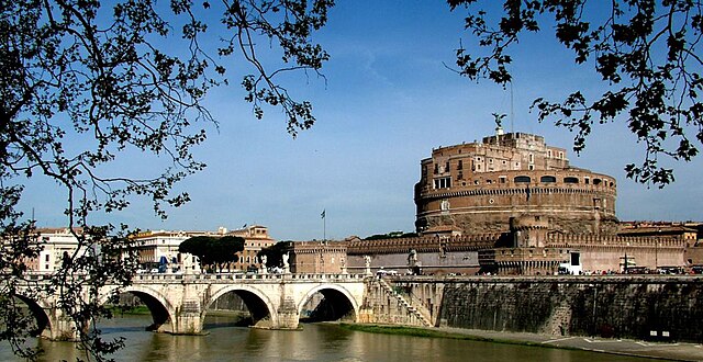Lungotevere-Castello.jpg