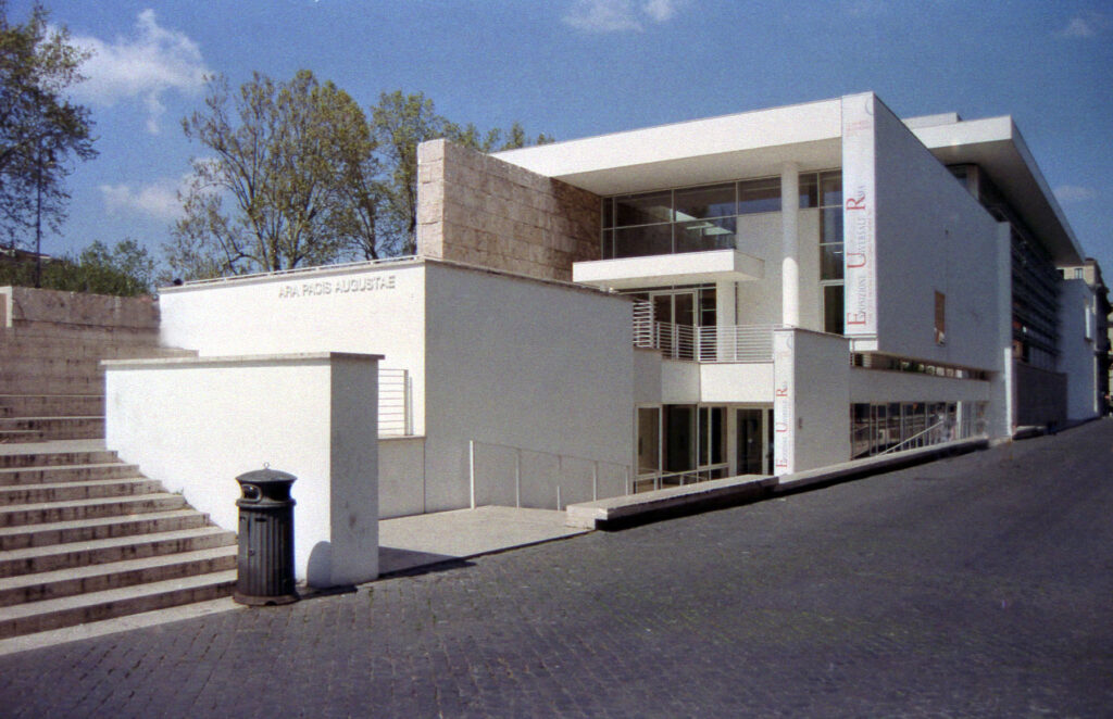 Museo-dell_Ara-Pacis.jpg