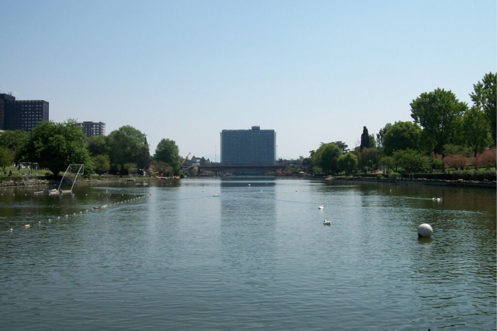 Parco-Centrale-del-Lago.jpg