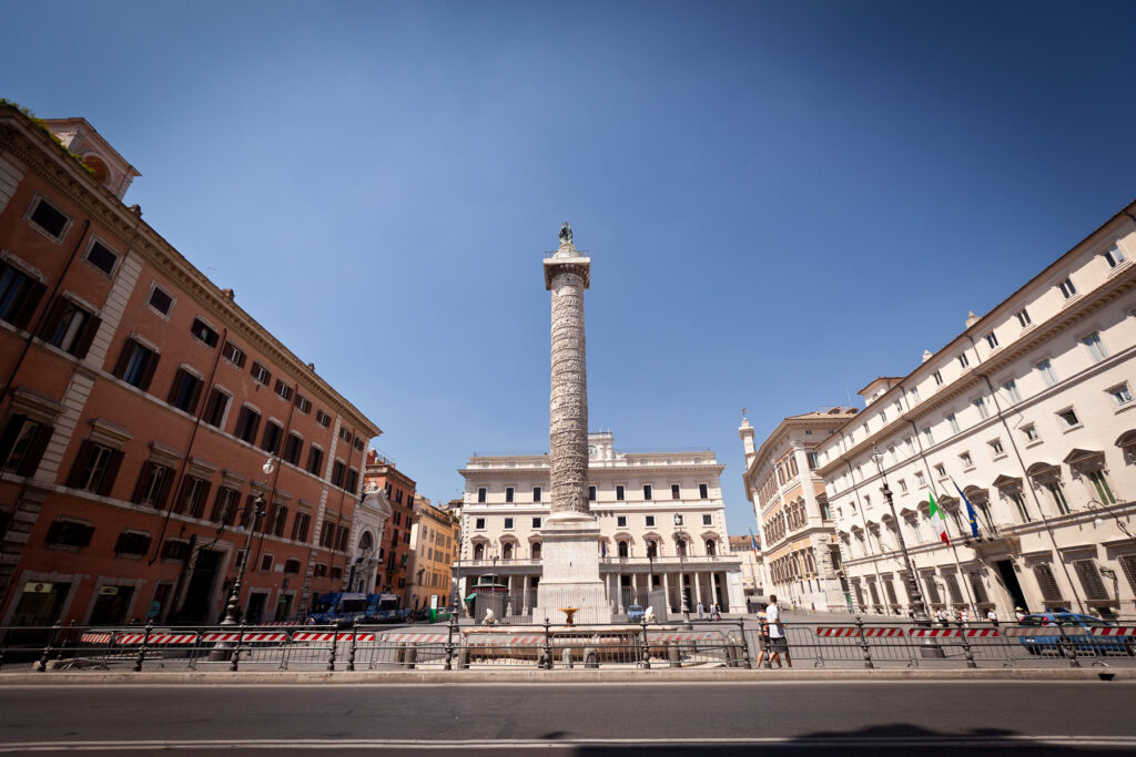 Piazza-Colonna.jpg