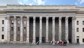 Tempio-di-Adriano.jpg