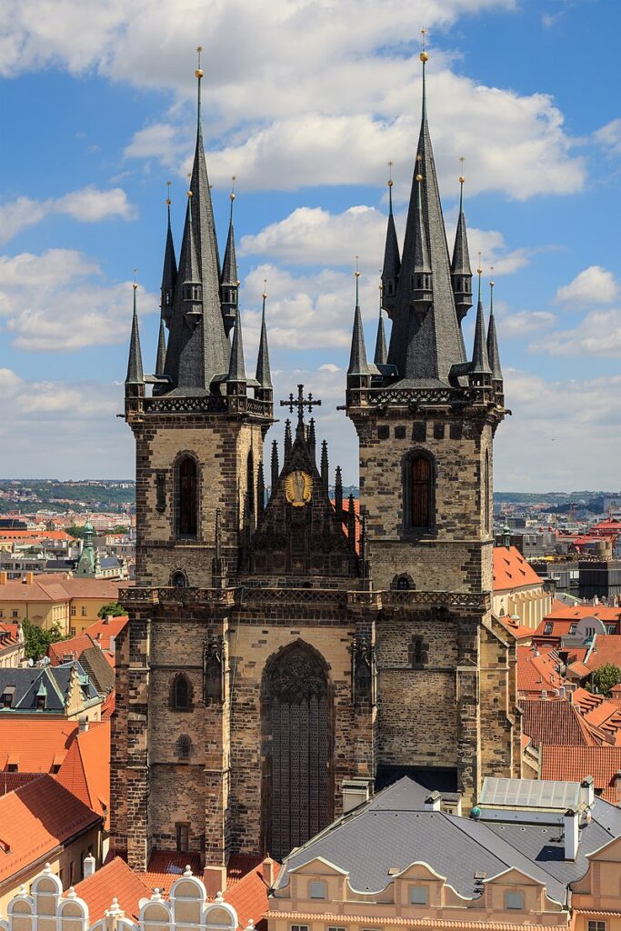 Igreja de Nossa Senhora em frente ao Týn.