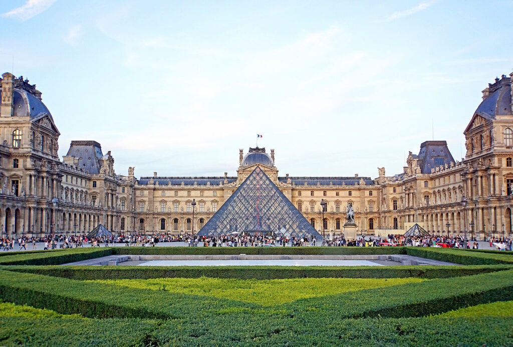 Museu do Louvre