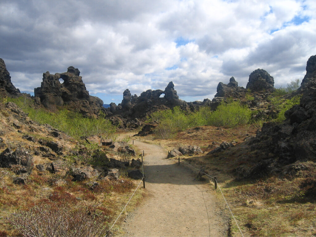 Parque Dimmuborgir