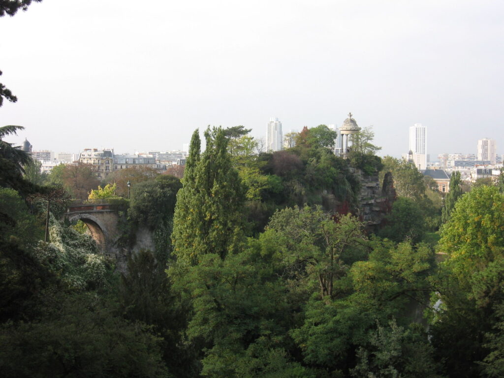 Parque Buttes-Chaumont (Parc des Buttes-Chaumont)