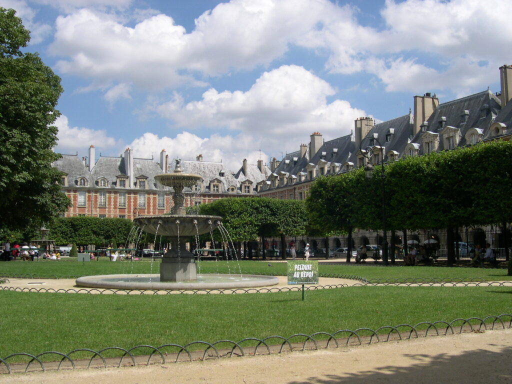 Praça des Vosges