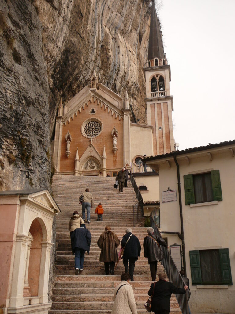 Santuário de Nossa Senhora da Coroa