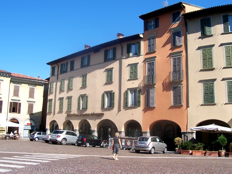 Plaza Pontida – Pórticos históricos - Bérgamo
