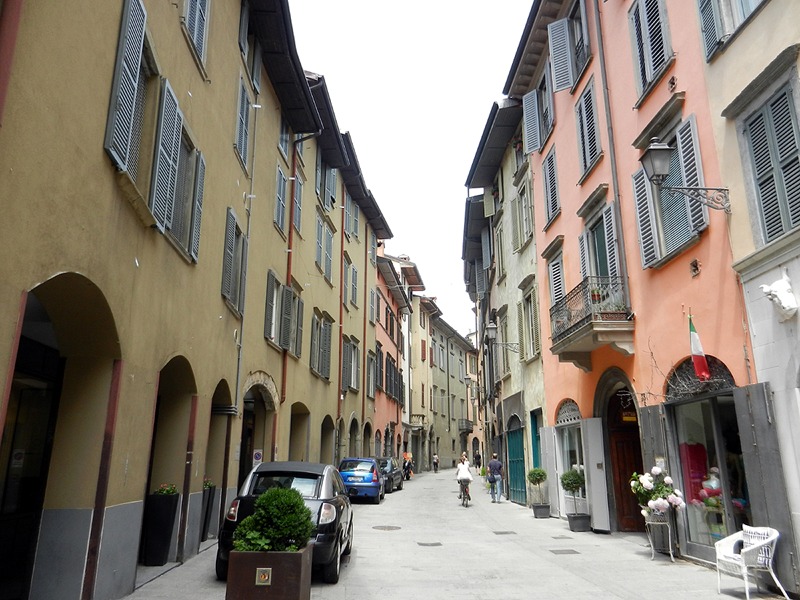 Via Pignolo – Casas pintadas - Bérgamo