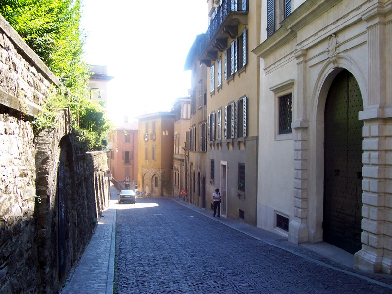 Via Porta Dipinta – Percorso delle antiche botteghe - Bergamo