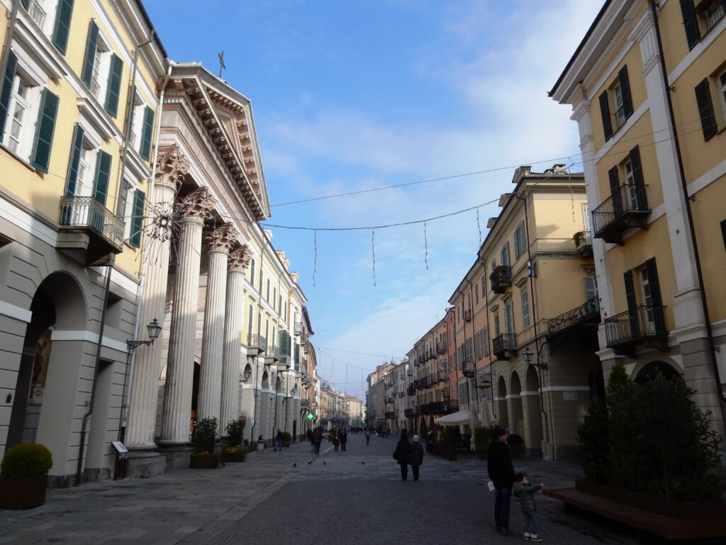 Piazza San Sebastiano-Cuneo